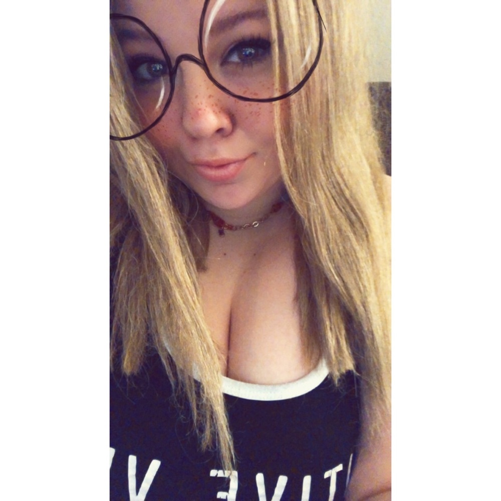 Meet your Posher, Lisa